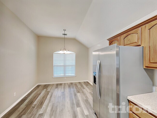 Foto del edificio - 1609 Hillside Dr