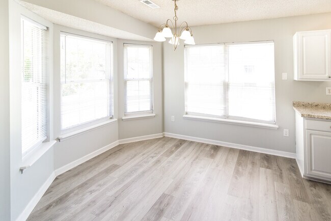 Building Photo - 1358 Belle Grove Cir