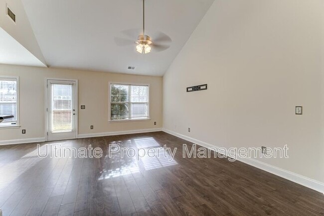 Building Photo - 902 Kiwi Ln