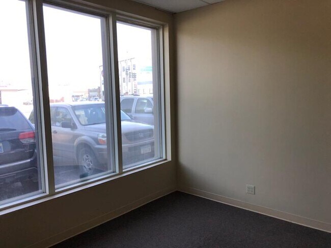Building Photo - 25 Neil Ave Suite 209
