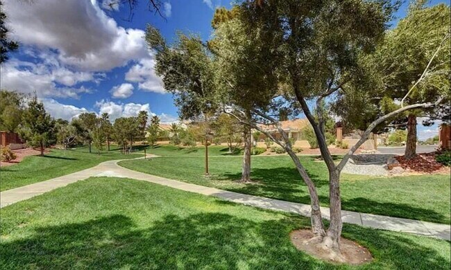 Peccole Ranch Greenbelt - 2052 Quarry Ridge St
