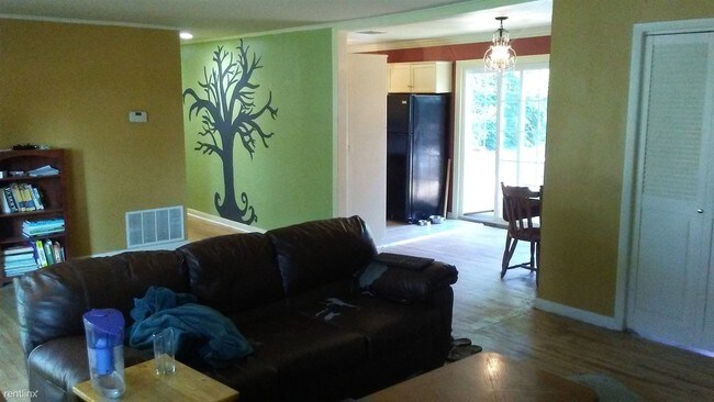 Foto del edificio - 809 W Hartford Pl