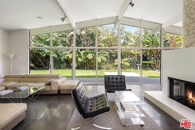 Foto del edificio - 30611 Las Estrellas Dr