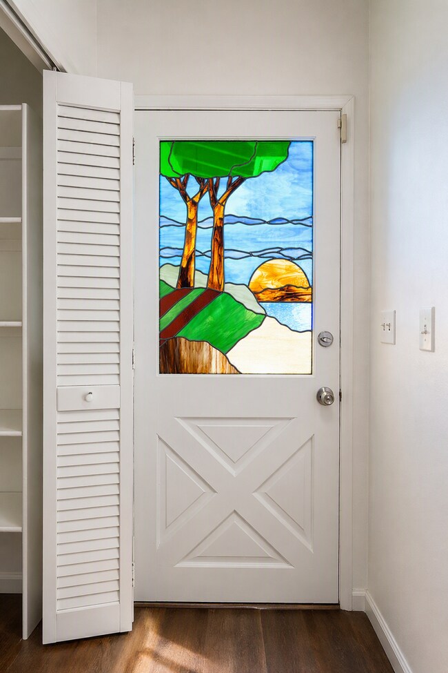 Foto del edificio - 220 Lilac Ct