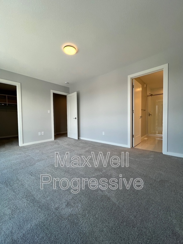 Building Photo - 1304 Rutherford Rd SW