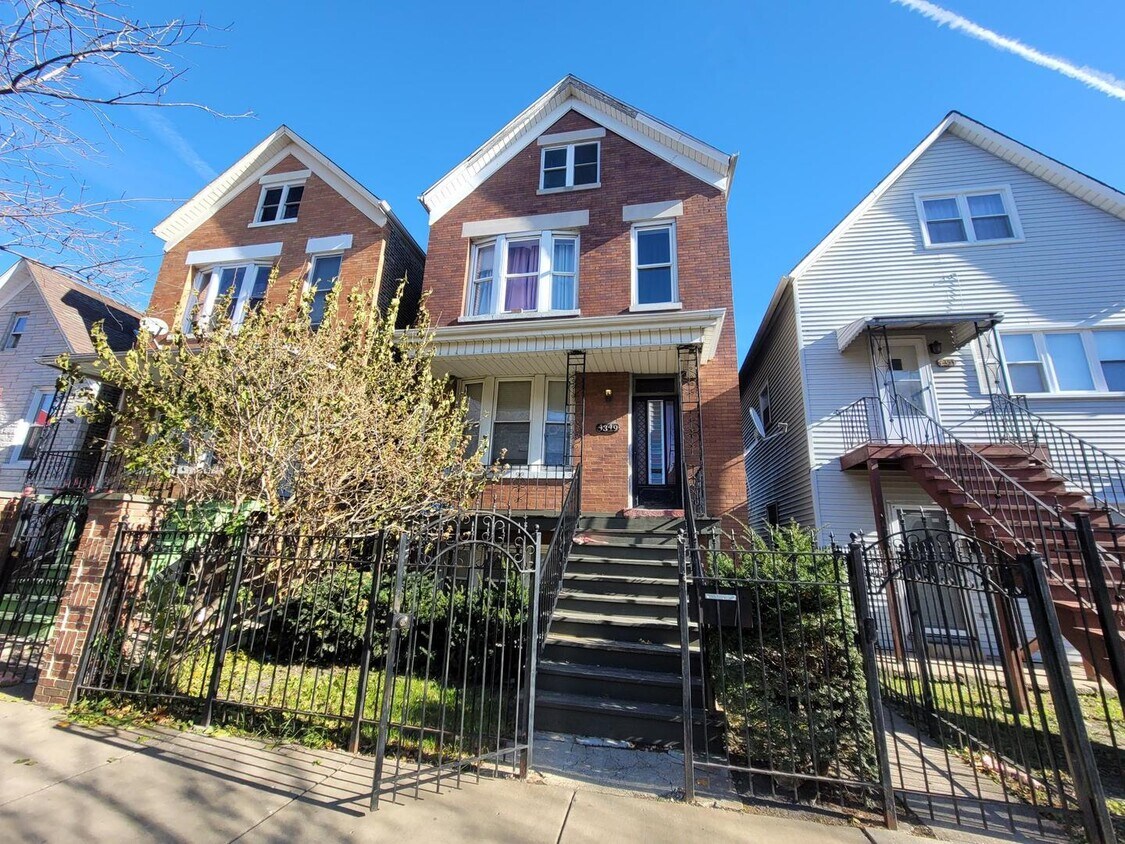 Primary Photo - 4349 S Talman Ave