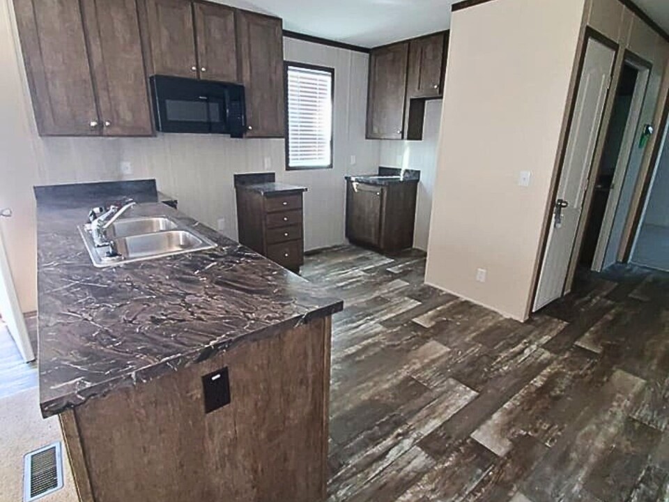 Foto principal - 1301 Avenue A