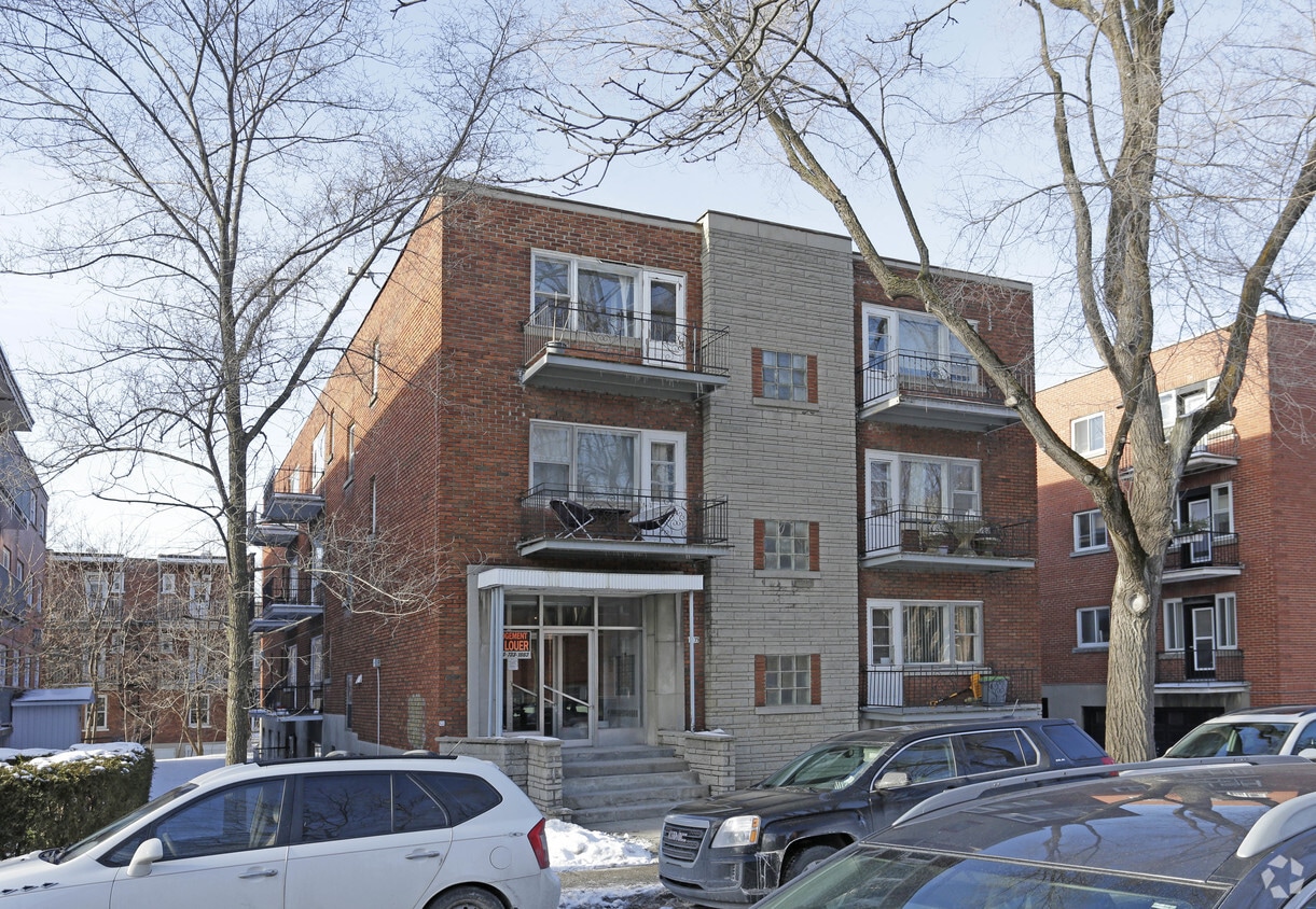 Primary Photo - 3335 Linton
