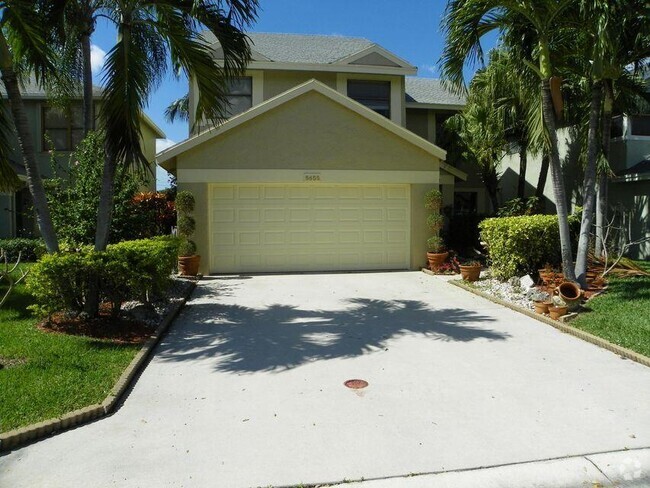 Building Photo - 5855 Northpointe Ln