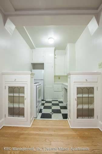 Building Photo - 1431 SW Park Ave
