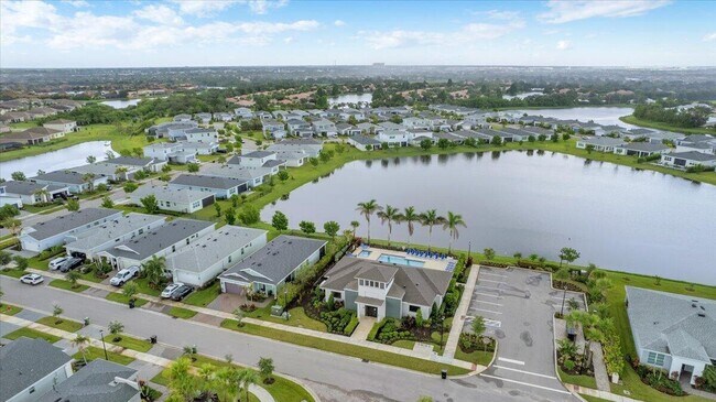 Foto del edificio - 12736 SW Eleanor Dr