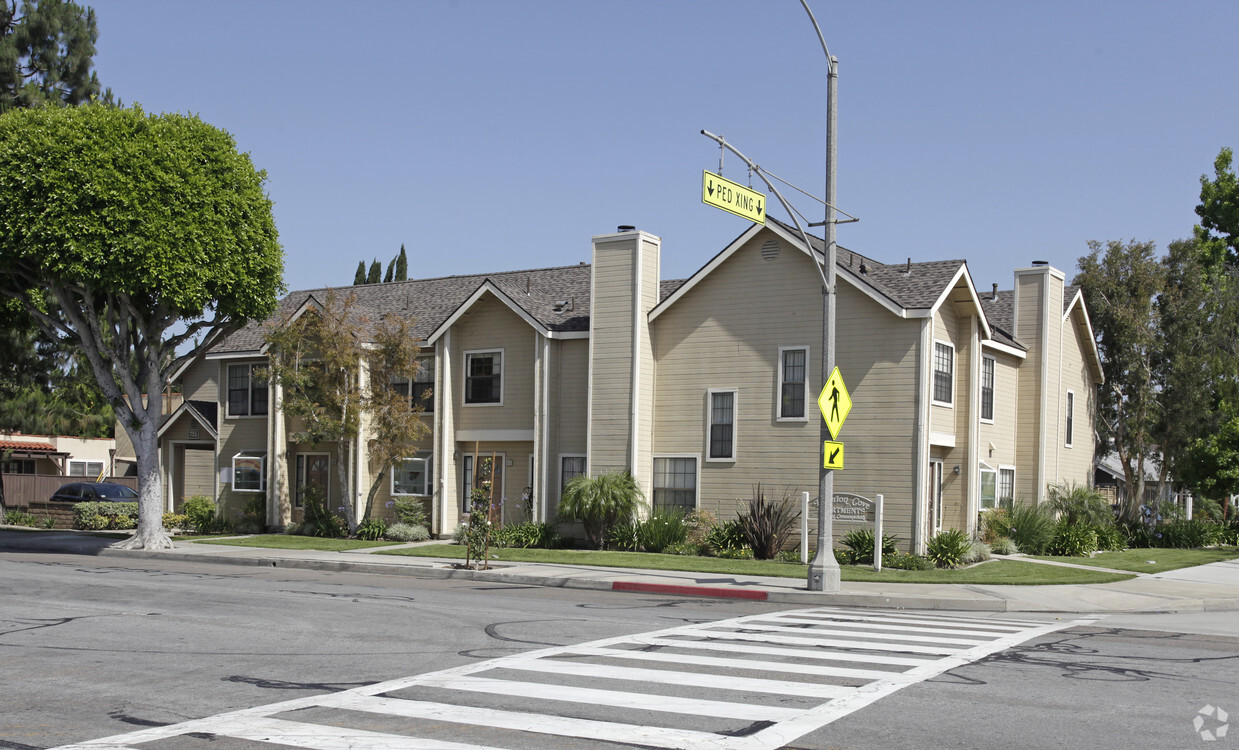 Building Photo - Fullerton Cove Apartments