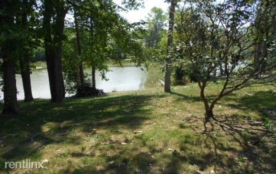 Building Photo - 2409 Golden Shore Dr
