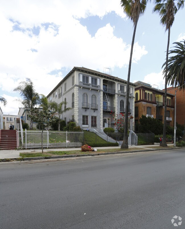 Foto del edificio - 846 S Catalina St