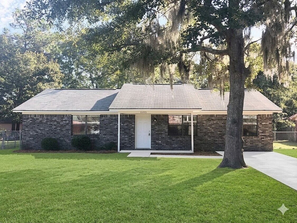 Building Photo - 1105 Stealth St