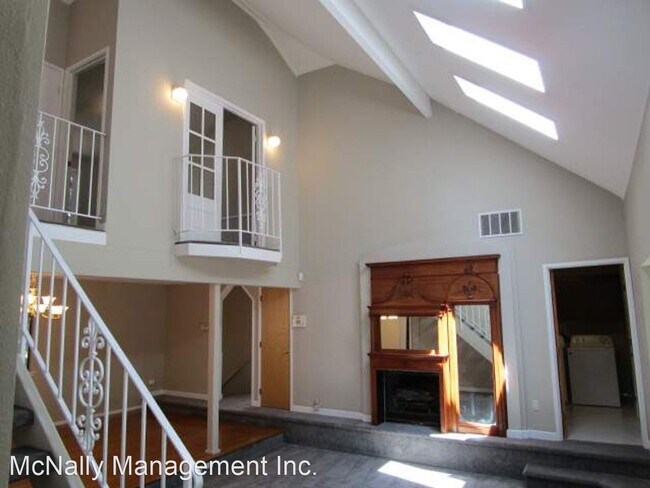 Building Photo - 4 br, 4 bath House - 5408 Cirque Dr. W  #2-B