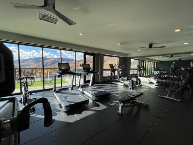 Foto del edificio - 393 Washington Ave