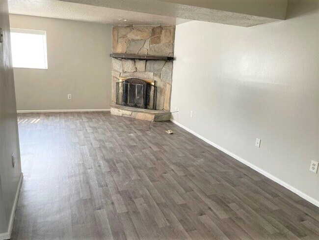 Foto del edificio - 1586 Canyon Rd