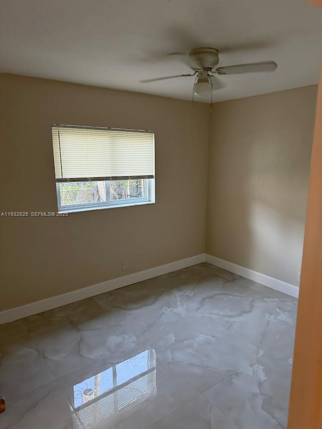 Foto del edificio - 1021 NW 25th Way