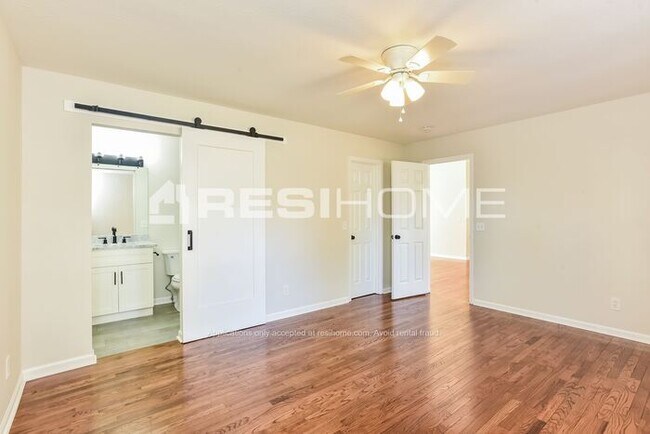 Foto del edificio - 2809 Pinnacle Ct