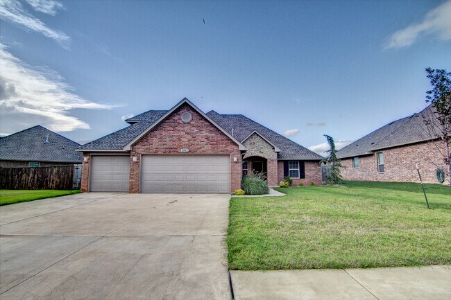 Foto del edificio - Wonderful 3 Bedroom + Bonus Room - Edmond ...
