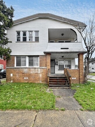 Building Photo - 11917 Forest Ave