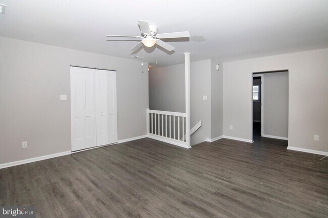 LIVING ROOM - 106 Haines Ave
