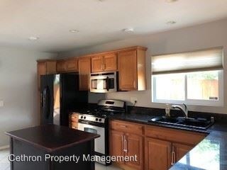 Foto del edificio - 4 br, 2 bath House - 174 Treewood Street