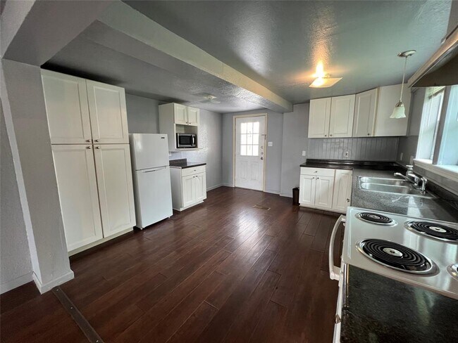 Foto del edificio - 2117 Grover Ave