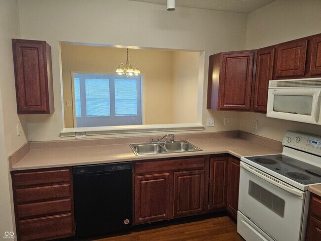 Foto del edificio - 7043 Gavin Dr