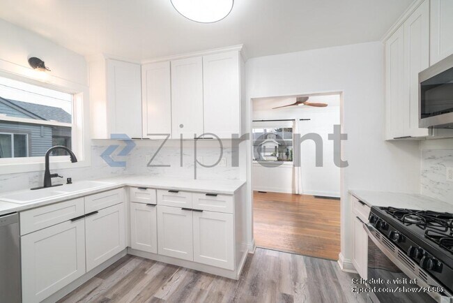 Foto del edificio - 3713 NE 15th Ave