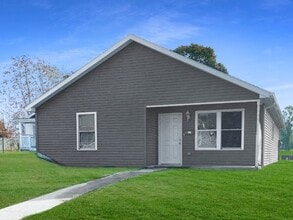 Building Photo - 1216 Spruce St