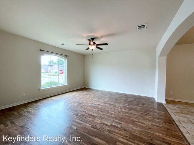 Building Photo - 3 br, 2 bath House - 1452 Granby Dr.