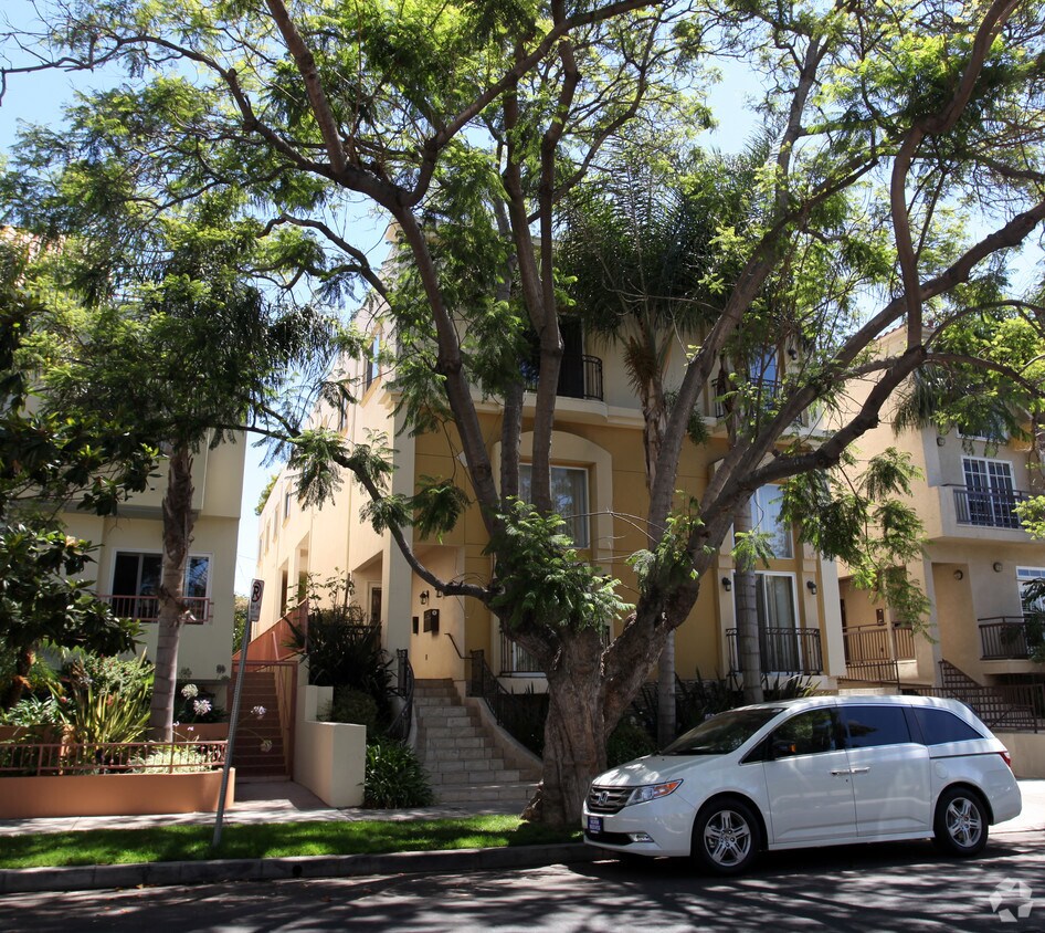 Building Photo - 1732 Stoner Ave