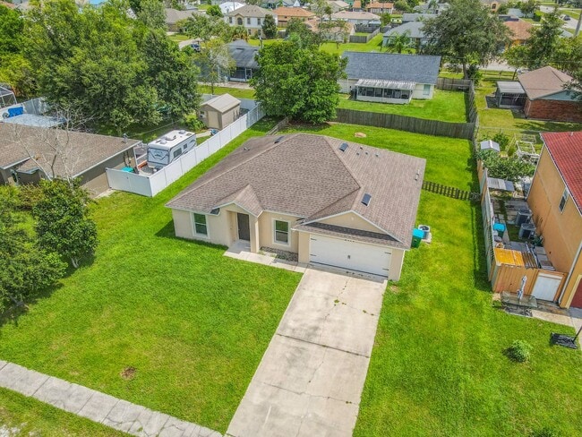Building Photo - Deltona 4 bedroom, 2 bath ranch built in 2018