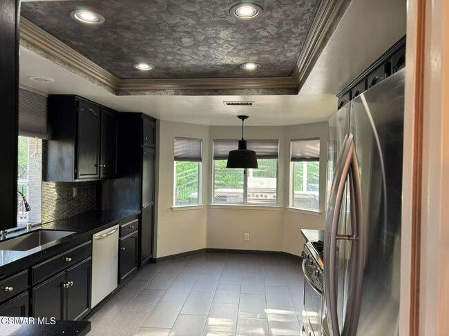 Building Photo - 5347 Francisca Way