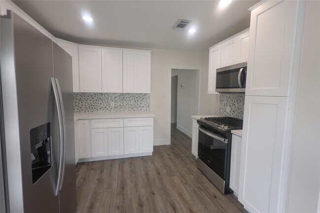 Foto del edificio - 602 Higgins St