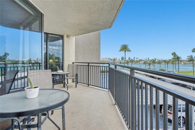 Foto del edificio - 690 Island Way
