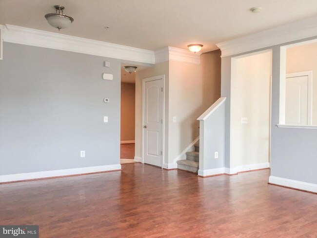 Building Photo - 2115 Abbottsbury Way