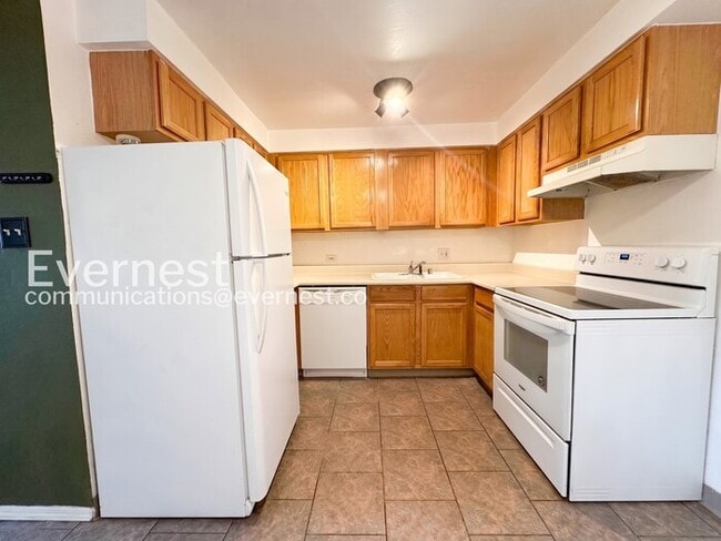 Building Photo - 3047 W 47th Ave