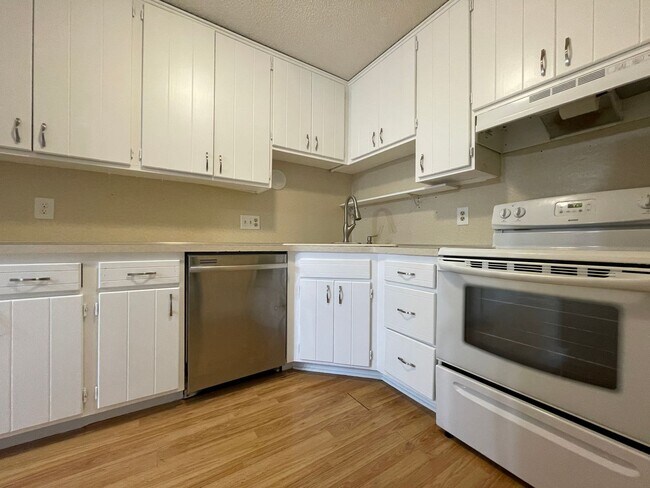 Foto del edificio - 3 bed/2 bath Sweet Townhome In Brooklyn Pa...