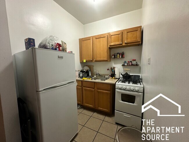 Foto del edificio - 4854 N Damen Ave