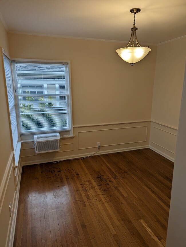 Dining Room - 10470 Eastborne Ave