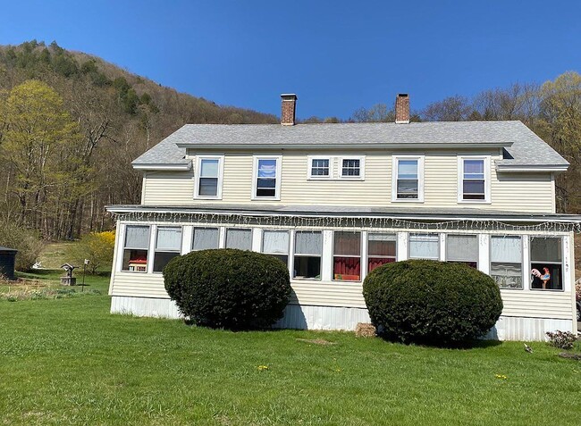 Building Photo - 1107 Huntington Rd