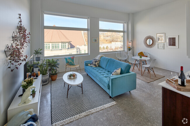 Open Living Spaces - Bluebird Flats