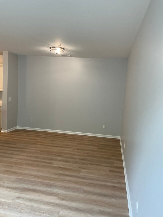 Building Photo - 29030 Cullen Dr