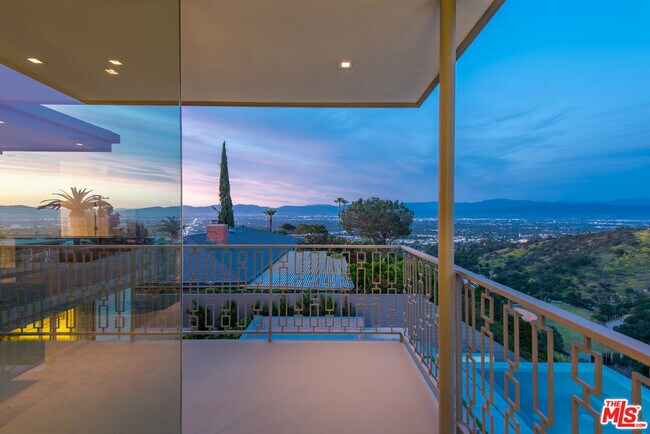 Foto del edificio - 3642 Beverly Ridge Dr