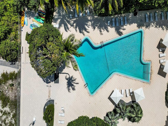 Building Photo - 200 Ocean Ln Dr