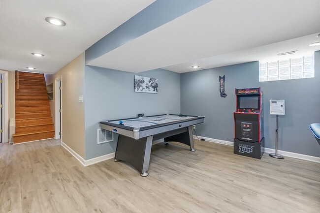 Building Photo - 2247 N 74th Ct