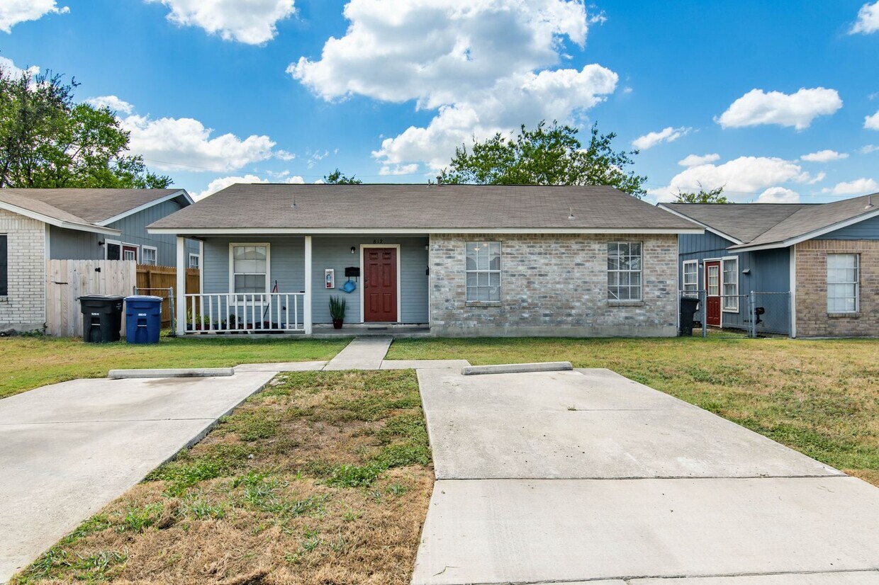 2 Bedroom Duplex - 2 Bedroom Duplex